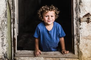 צילומי ילדים ומשפחה באווירה אורבנית