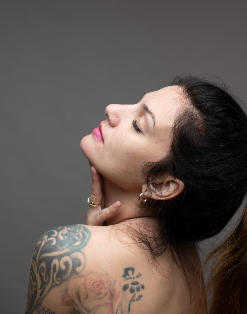 צילום נשי קעקועים בסטודיו